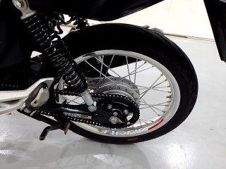 HONDA CG 160 START Pneu traseiro esq.
