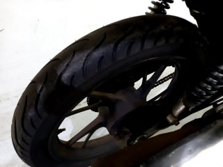 HONDA CG 160 TITAN Pneu traseiro dir.