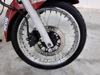 HONDA CG150 FAN ESDI Pneu dianteiro dir.