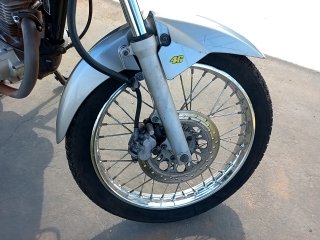 HONDA CG150 FAN ESDI Pneu dianteiro dir.