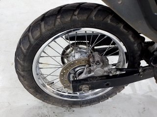 HONDA NXR160 BROS ESDD Pneu traseiro dir.