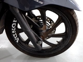 HONDA PCX 150 ABS Pneu dianteiro dir.