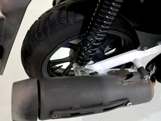 HONDA PCX 150 Pneu traseiro dir.