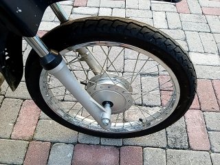 HONDA POP 110I Pneu dianteiro dir.
