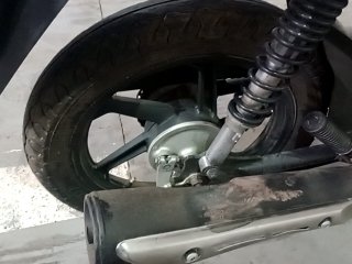HONDA POP 110I Pneu traseiro dir.