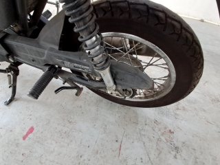 HONDA POP 110I Pneu traseiro esq.