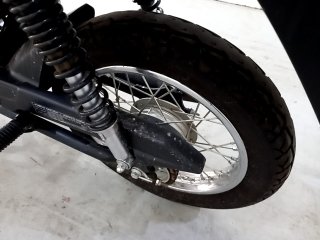 HONDA POP 110I Pneu traseiro esq.
