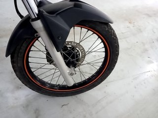 HONDA XRE 300 ABS Pneu dianteiro dir.