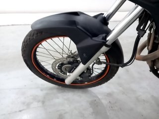 HONDA XRE 300 ABS Pneu dianteiro esq.