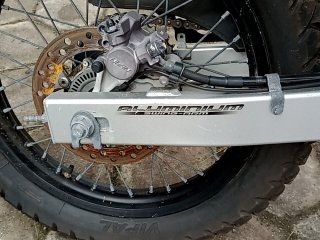 HONDA XRE 300 ABS Porta e interior motorista