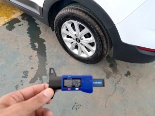 HYUNDAI CRETA 16A ACTION Pneu traseiro esq.