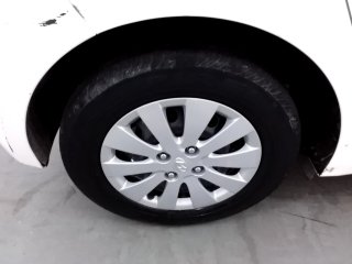 HYUNDAI HB20 1.0M COMFOR 1 4p Pneu traseiro dir.