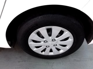 HYUNDAI HB20 1.0M COMFOR 1 4p Pneu traseiro esq.