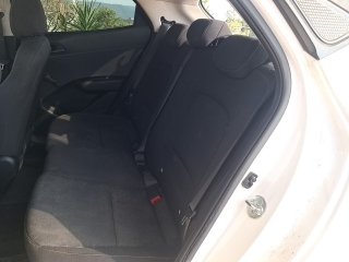 HYUNDAI HB20 10M SENSE Bancos traseiros