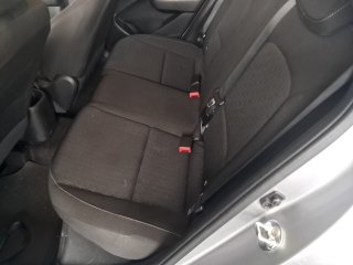 HYUNDAI HB20 10M SENSE Bancos traseiros