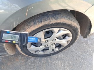 HYUNDAI HB20 10M SENSE Pneu dianteiro dir.