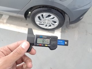 HYUNDAI HB20 10M SENSE Pneu traseiro dir.