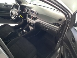 HYUNDAI HB20 10M SENSE Porta e interior passageiro