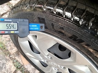 HYUNDAI HB20 10M VISION Pneu traseiro dir.