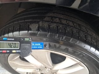HYUNDAI HB20S 1.0M COMF Pneu traseiro dir.