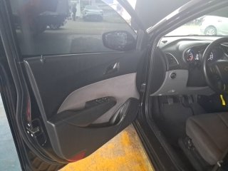HYUNDAI HB20S 1.0M COMF Porta e interior motorista