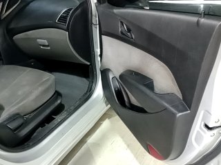 HYUNDAI HB20S 1.0M COMF Porta e interior passageiro