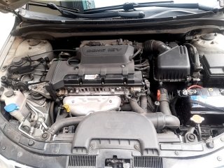 HYUNDAI I30 2.0 Motor