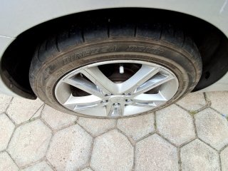 HYUNDAI I30 2.0 Pneu traseiro dir.