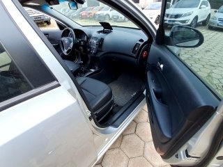 HYUNDAI I30 2.0 Porta e interior passageiro
