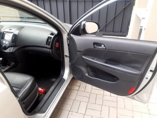HYUNDAI I30 2.0 Porta e interior passageiro