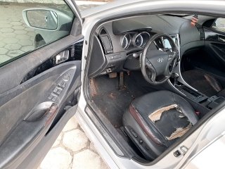 HYUNDAI SONATA GLS Porta e interior motorista