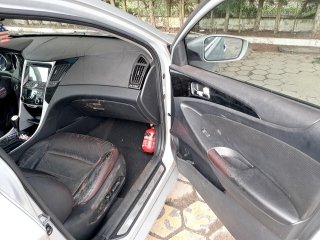 HYUNDAI SONATA GLS Porta e interior passageiro