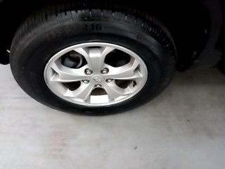 HYUNDAI TUCSON GLSB 2 4p Pneu dianteiro esq.