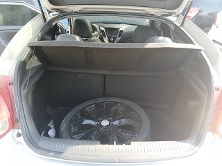 HYUNDAI VELOSTER  Porta malas
