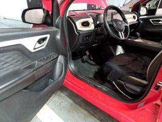 JAC E JS1 Porta e interior motorista