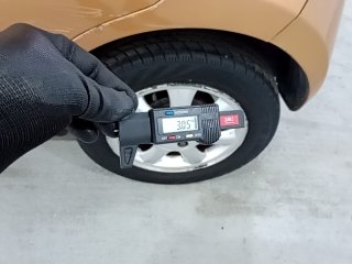 JAC J2 1.4 Pneu traseiro esq.