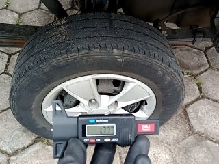 JAC V260  Pneu traseiro dir.