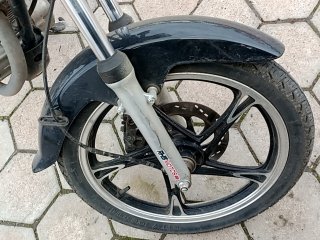 JTZ CHOPPER RH Pneu dianteiro esq.