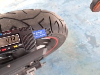 JTZ DR160 S Pneu traseiro esq.