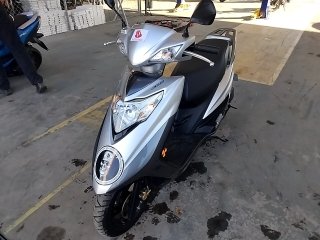 JTZ LINDY 125 Frente Motorista