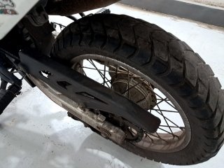 JTZ NK150  Pneu traseiro esq.