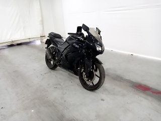 KAWASAKI NINJA 250R Frente Passageiro