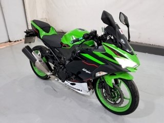 KAWASAKI NINJA 300  Frente Passageiro
