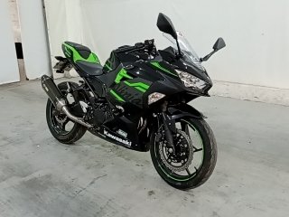 KAWASAKI NINJA 400 Frente Passageiro