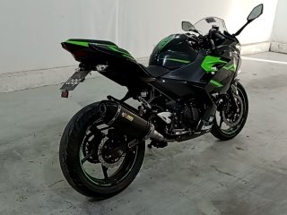 KAWASAKI NINJA 400 Traseira Passageiro