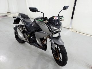 KAWASAKI Z300  Frente Passageiro