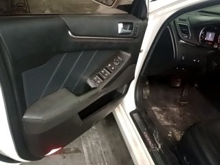 KIA CADENZA EX3.5LV6 Porta e interior motorista