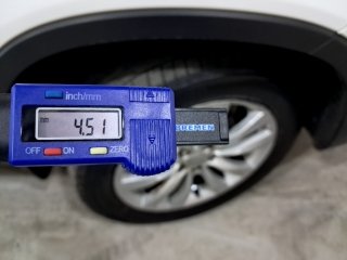 KIA SORENTO EX2 2.4G25 Pneu dianteiro dir.