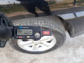 KIA SPORTAGE LX2 2.0G2 Pneu dianteiro dir.