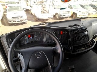 MERCEDES-BENZ Axor 2544 S/LS 6x2 2p (diesel) (E5)  Painel completo